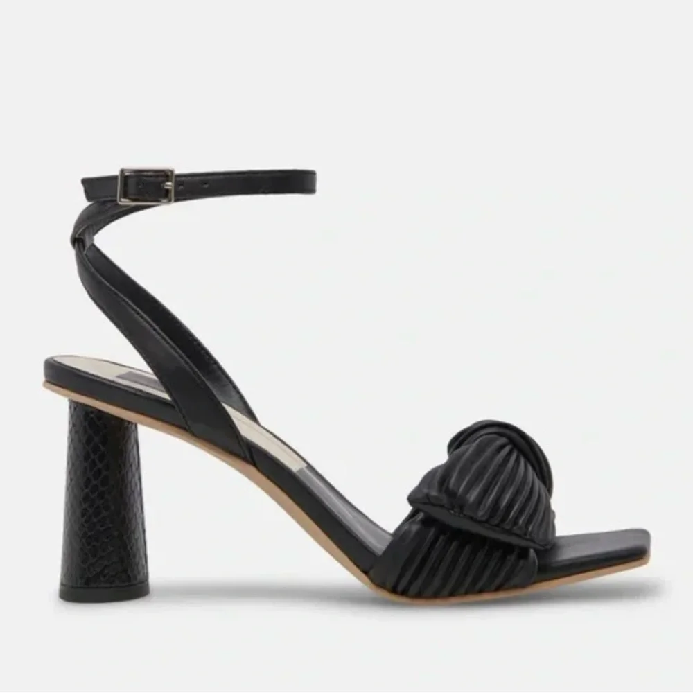Dolce Vita Women's Size 6.5 Black Pellia Adjustable Strap Block Heel